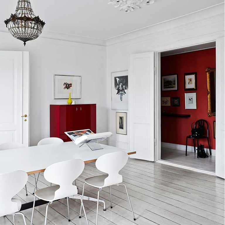 Benjamin Moore's Cochineal Red CW-330
